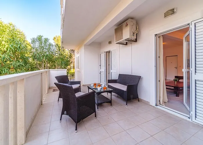 Apartment Elmira - Charme Holidays